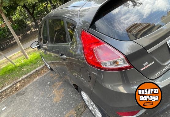 Autos - Ford Fiesta titanium. 2015 Nafta 40000Km - En Venta