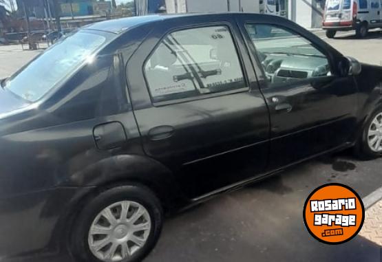 Autos - Renault Logan 2010 GNC 111111Km - En Venta