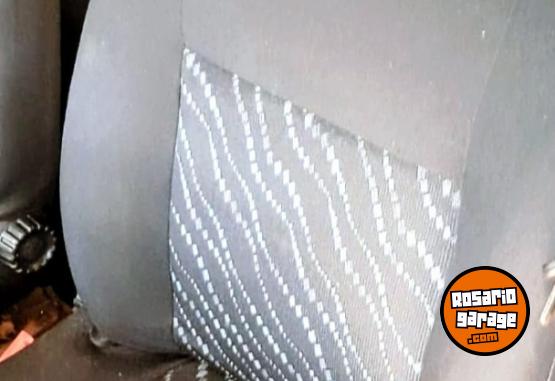 Autos - Renault Logan 2010 GNC 111111Km - En Venta