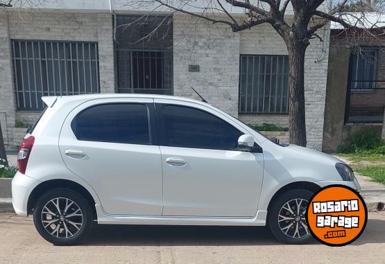 Autos - Toyota Etios xls 1.5 2021 Nafta 41000Km - En Venta