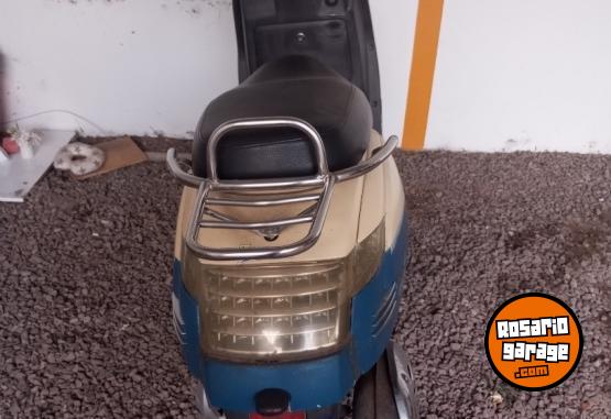 Motos - Gilera Scotter 2016 Nafta 32000Km - En Venta