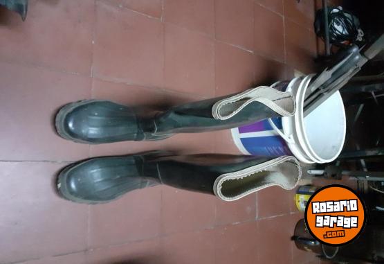 Accesorios para Motos - Aceites para motos espejos cubre cadena faroles medidor de aceite y pie de apollo - En Venta