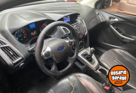 Autos - Ford Focus se plus 2013 Nafta 130000Km - En Venta
