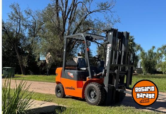 Camiones y Grúas - Autoelevador LONKING FD25-30H/45H/Dual/60T - En Venta