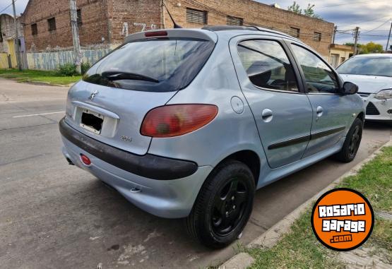 Autos - Peugeot 206 2005 Diesel 240000Km - En Venta