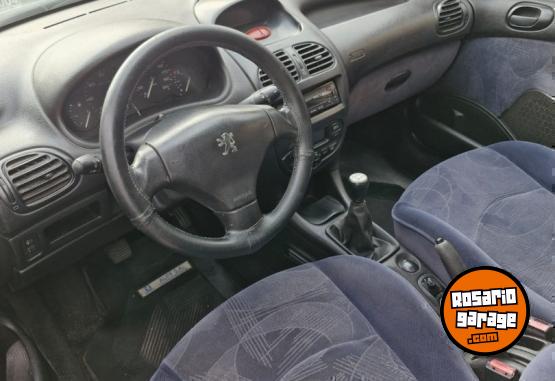 Autos - Peugeot 206 2005 Diesel 240000Km - En Venta