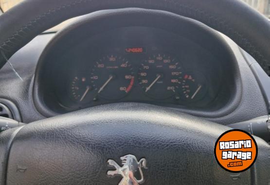 Autos - Peugeot 206 2005 Diesel 240000Km - En Venta