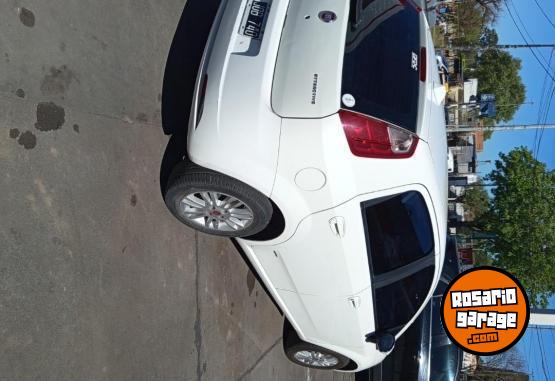 Autos - Fiat Punto 2011 GNC 208000Km - En Venta