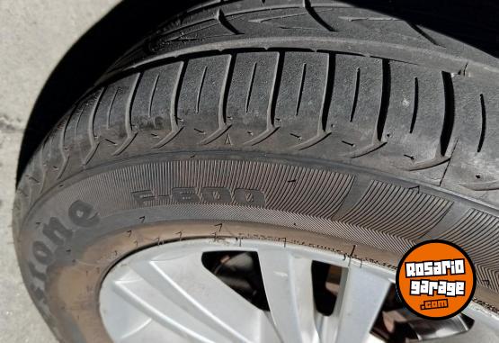 Autos - Fiat Punto 2011 GNC 208000Km - En Venta