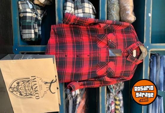 Indumentaria - Lote de ropa ( regalo mobiliario completo ) l�quido - En Venta