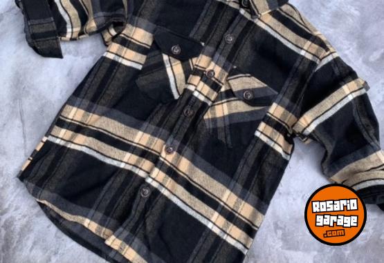 Indumentaria - Lote de ropa ( regalo mobiliario completo ) l�quido - En Venta