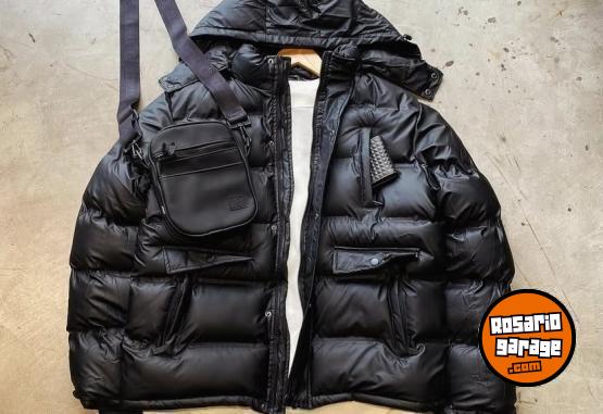 Indumentaria - Lote de ropa ( regalo mobiliario completo ) l�quido - En Venta