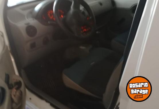 Utilitarios - Renault Kangoo 2011 Nafta 190000Km - En Venta