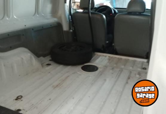 Utilitarios - Renault Kangoo 2011 Nafta 190000Km - En Venta