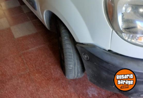 Utilitarios - Renault Kangoo 2011 Nafta 190000Km - En Venta