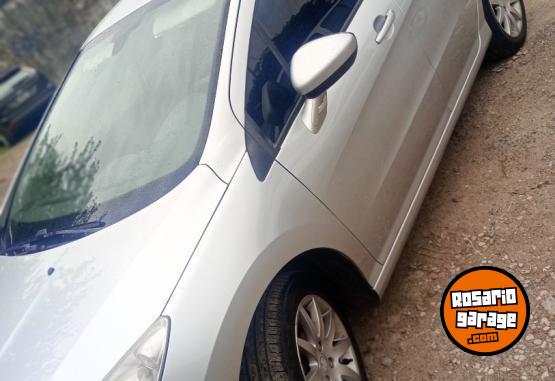 Autos - Peugeot 308 2012 Diesel 99000Km - En Venta