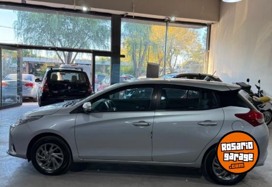 Autos - Toyota Yaris 2022 Nafta 111Km - En Venta