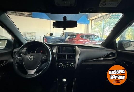 Autos - Toyota Yaris 2022 Nafta 111Km - En Venta