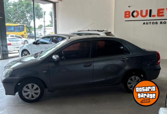 Autos - Toyota Etios XS plus 2016 Nafta - En Venta