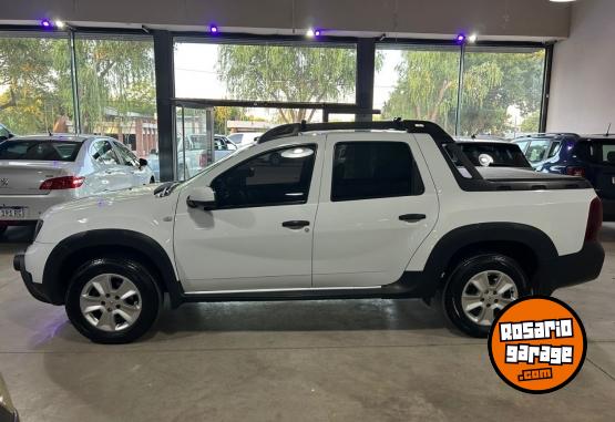 Camionetas - Renault Duster Oroch outsider 2017 GNC 84000Km - En Venta