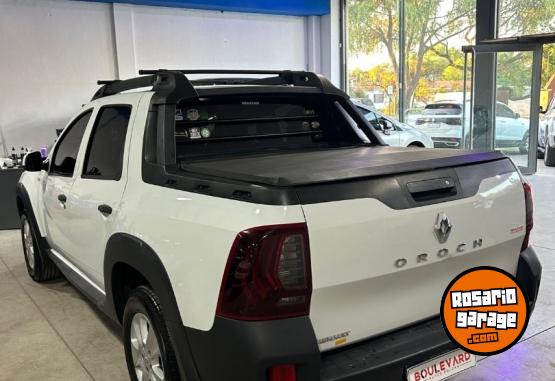 Camionetas - Renault Duster Oroch outsider 2017 GNC 84000Km - En Venta