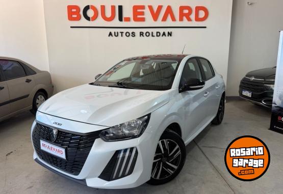Autos - Peugeot 208 2025 Nafta 8400Km - En Venta