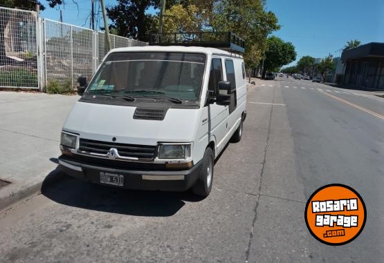 Utilitarios - Renault renault trafic 1996 Diesel 460000Km - En Venta