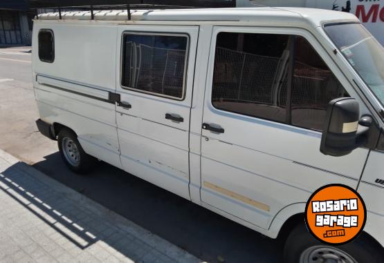 Utilitarios - Renault renault trafic 1996 Diesel 460000Km - En Venta
