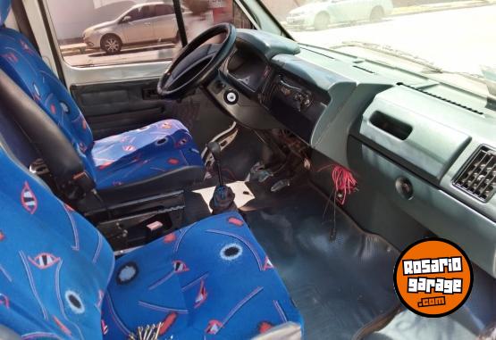 Utilitarios - Renault renault trafic 1996 Diesel 460000Km - En Venta