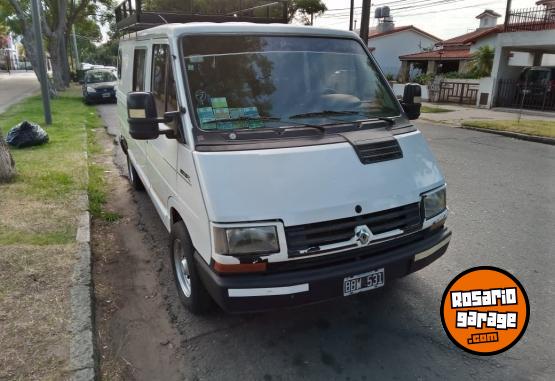 Utilitarios - Renault renault trafic 1996 Diesel 460000Km - En Venta
