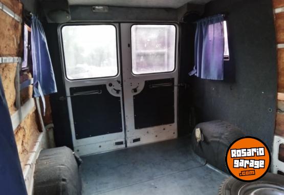Utilitarios - Renault renault trafic 1996 Diesel 460000Km - En Venta