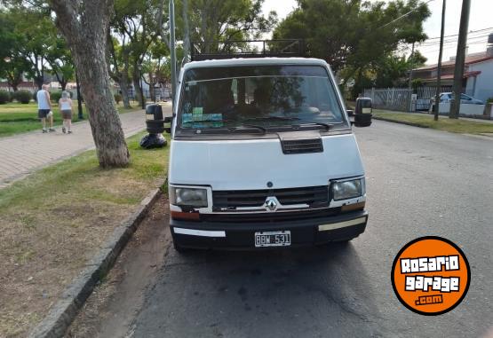 Utilitarios - Renault renault trafic 1996 Diesel 460000Km - En Venta