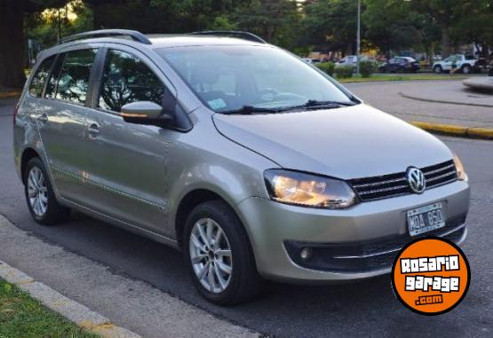 Autos - Volkswagen suran highline 2013 Nafta 120000Km - En Venta