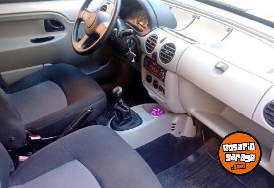 Utilitarios - Renault Kangoo Confort 2012 GNC 154000Km - En Venta