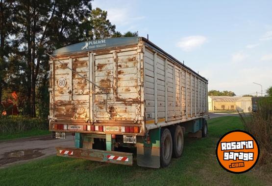 Camiones y Gras - Vendo acoplado Montenegro - En Venta