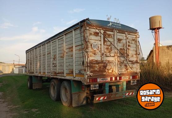 Camiones y Gras - Vendo acoplado Montenegro - En Venta