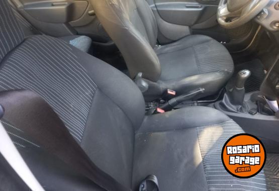 Autos - Renault Logan 2016 Nafta 69000Km - En Venta