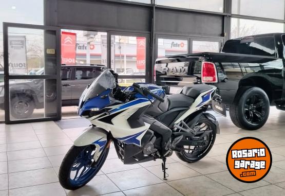Motos - Bajaj ROUSER RS 200 2021 Nafta 10000Km - En Venta