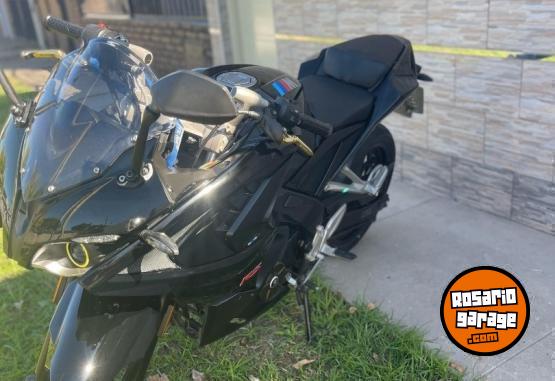 Motos - Bajaj Rs 200 2017 Nafta 8200Km - En Venta