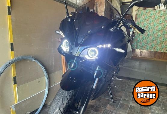 Motos - Bajaj Rs 200 2017 Nafta 8200Km - En Venta