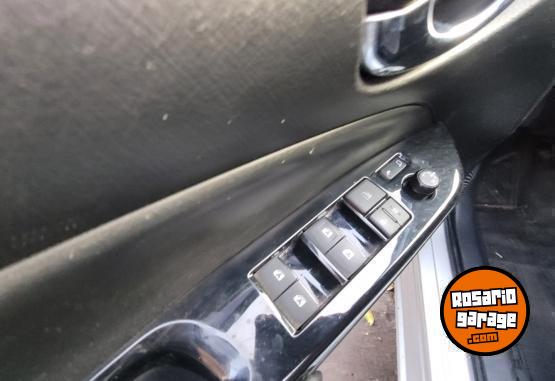 Autos - Toyota Yaris 2018 Nafta 90000Km - En Venta