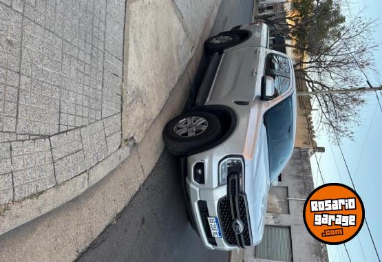 Camionetas - Ford Ranger XLS 2023 Diesel 41000Km - En Venta