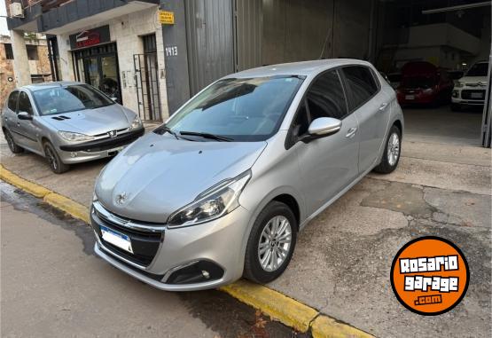 Autos - Peugeot 208 2018 Nafta 62000Km - En Venta
