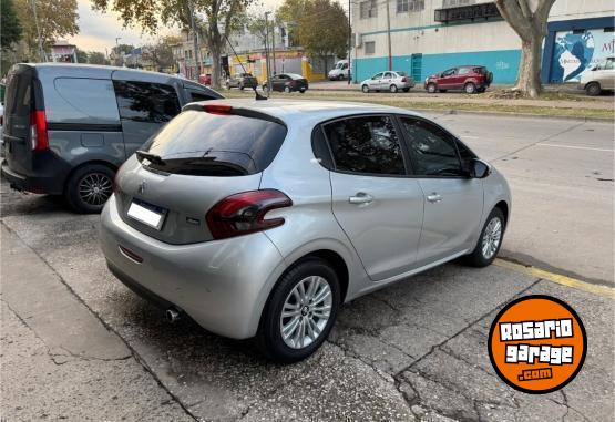 Autos - Peugeot 208 2018 Nafta 62000Km - En Venta