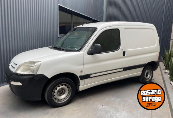Utilitarios - Citroen berlingo furgon 2013 Diesel 163000Km - En Venta