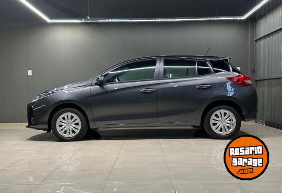 Autos - Toyota Yaris XS 2025 Nafta 0Km - En Venta