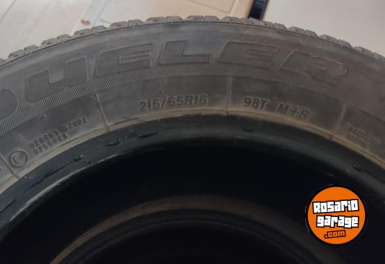 Accesorios para Autos - 4 Neumticos 215 65 16 para Duster 2.0 - En Venta