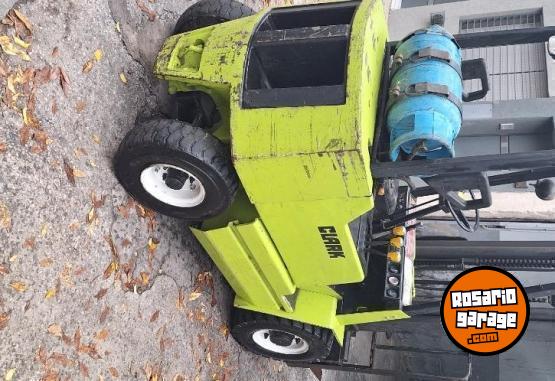 Camiones y Grúas - AUTOELEVADOR - En Venta