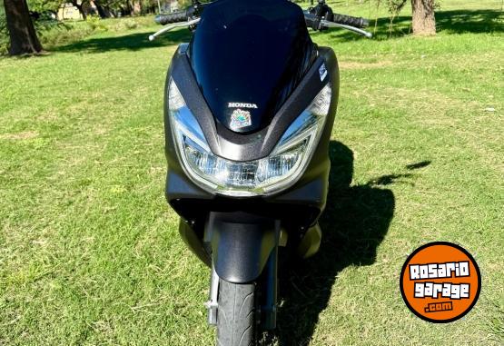 Motos - Honda PCX 150 2017 Nafta 22000Km - En Venta