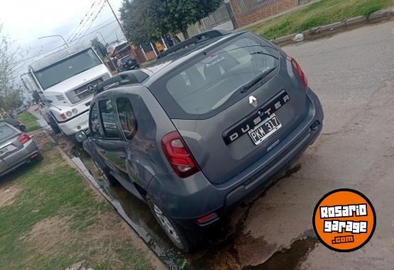 Autos - Renault Duster dinámic 2015 Nafta 211000Km - En Venta
